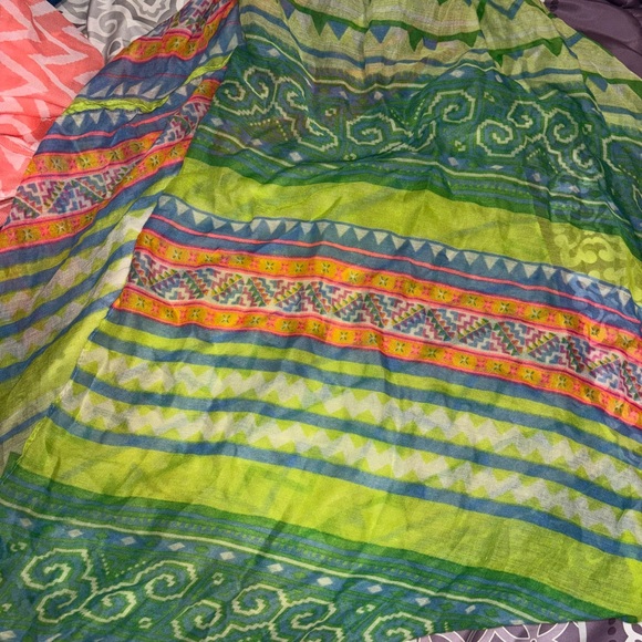 Colorful Patterned Scarf - Picture 3 of 4